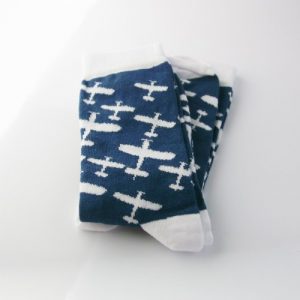 MAF Blues sok, blauw met witte vliegtuigjes. Van Mission Aviation Fellowship Nederland